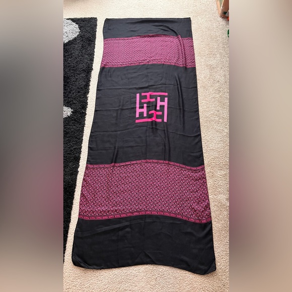 New Effy logo large shawl scarf black and hot pink - Picture 4 of 4